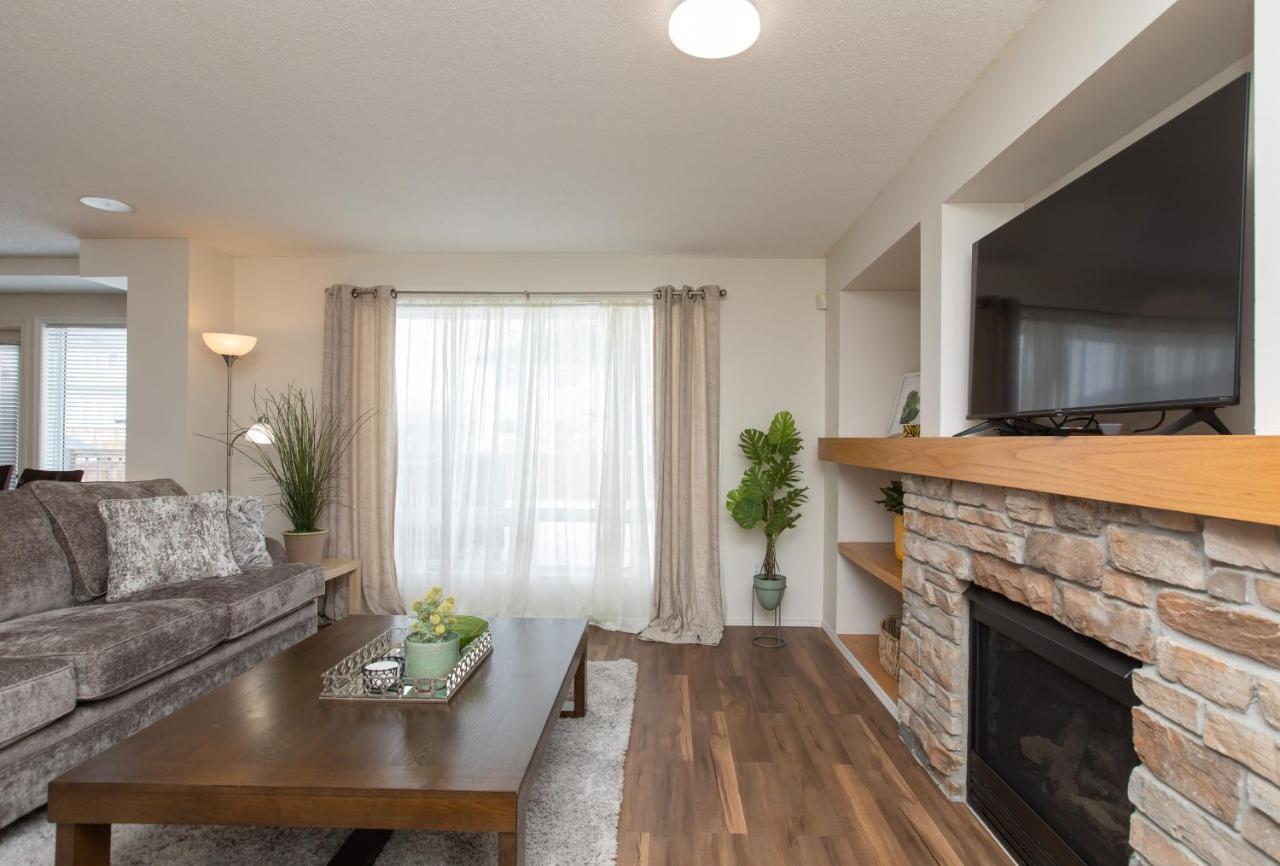 Elegant 6 Bedroom House Near U Of Manitoba Winnipeg Kültér fotó